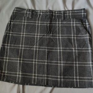 Tommy Hilfiger Women Mini Skirt Grey with White Check Side and Back Pockets 10